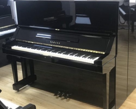 Đàn Yamaha Upright Piano UX