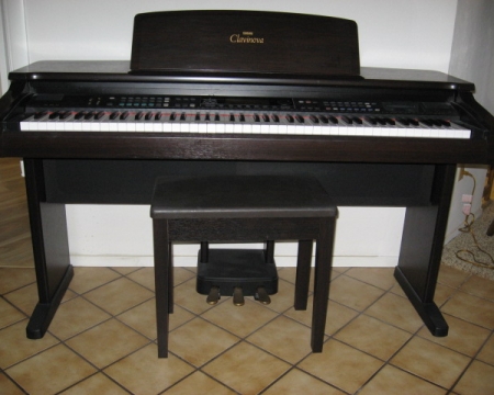 Yamaha CVP 69