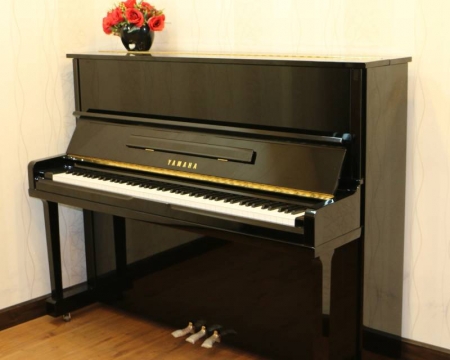 Yamaha U3F