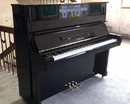 Đàn Yamaha Upright Piano U2A