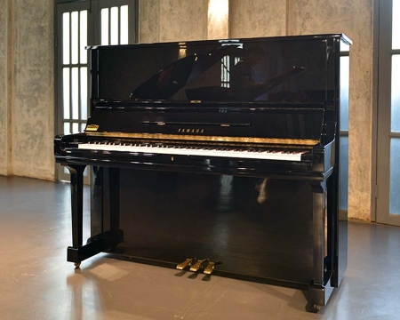 Yamaha U3M