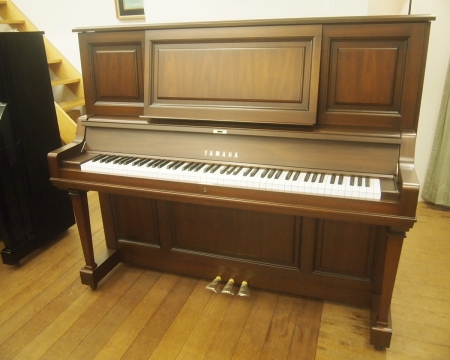 Đàn Yamaha Upright Piano W201